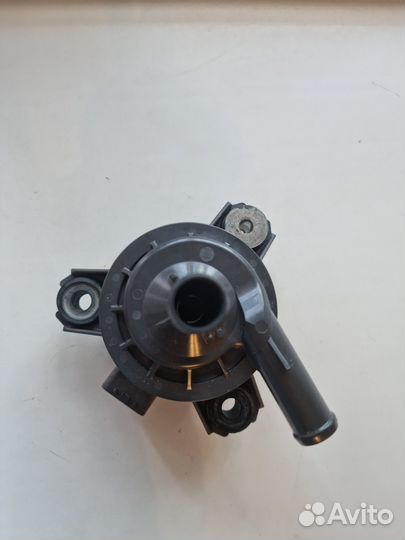 Помпа инвертора Lexus CT200