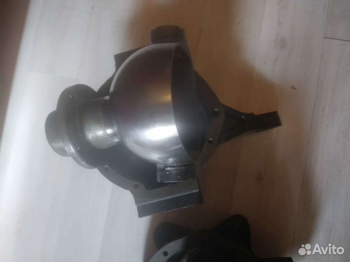 Поворотный кулак УАЗ