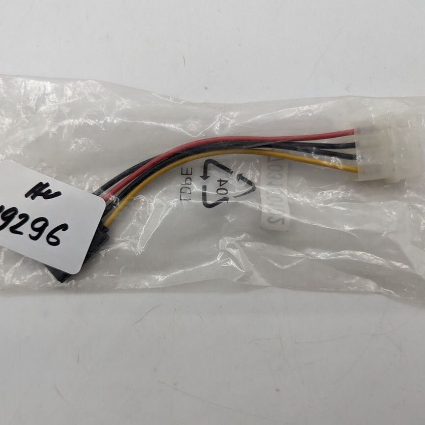 [1703150102] Кабель 1703150102, 4 Pin Molex To Sata