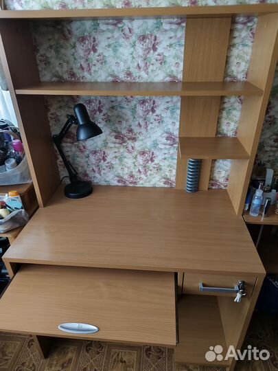 Компьютерный стол