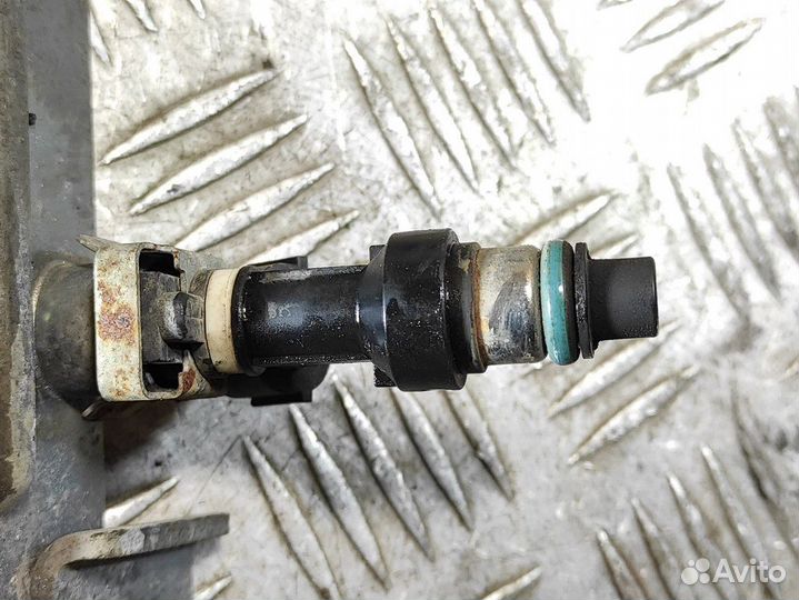 Форсунка двигателя Nissan Almera Classic