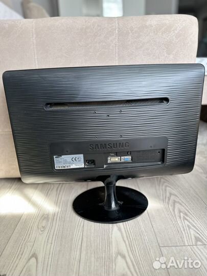 Монитор 24 дюйма