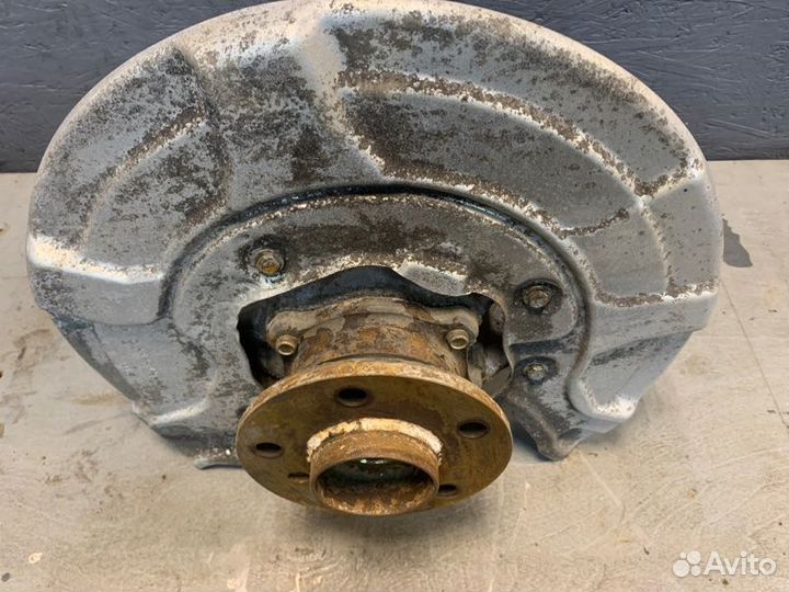 Кулак поворотный задний правый Bmw X7 G07 M-pack