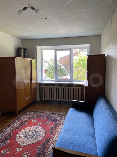 2-к. квартира, 42 м², 1/3 эт.