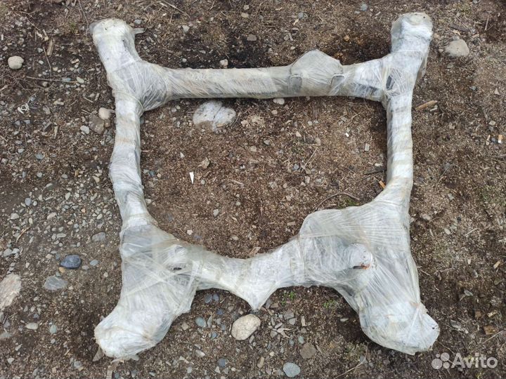 Подрамник lexus rx 300, camry Gracia