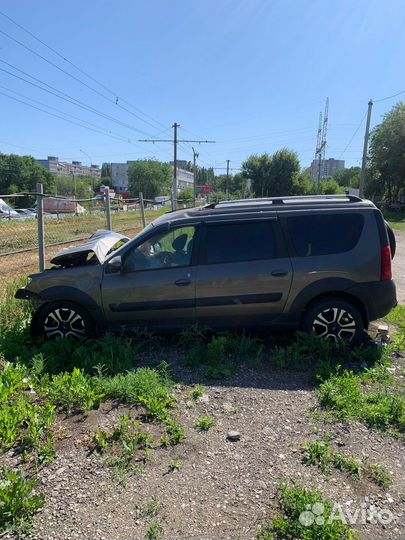 LADA Largus 1.6 МТ, 2021, битый, 108 000 км