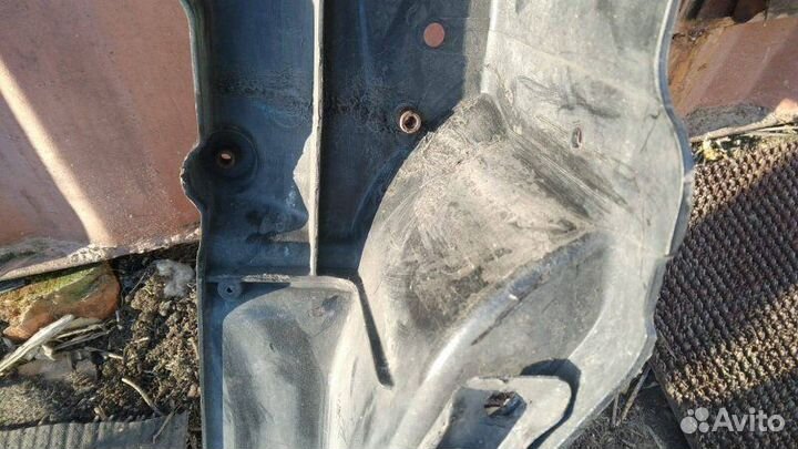 Панель передняя (телевизор) Volkswagen Touran