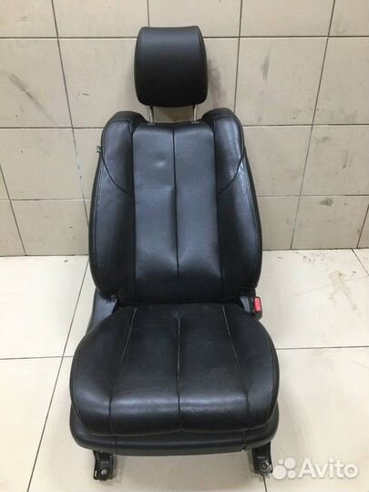 Сиденье переднее правое кожаное Mazda CX-7