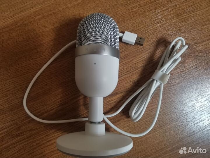 Микрофон Razer Seiren Mini Mercury