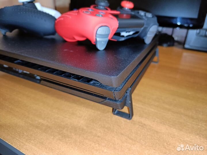 Sony playstation 4 PS4 pro 1tb CUH-7208B