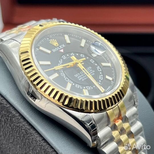 Rolex Sky Dweller gold часы