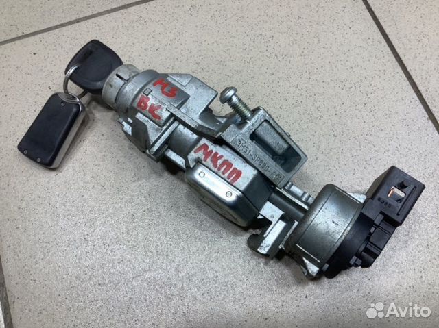 Замок зажигания Mazda 3 BK LF5002300A 2006