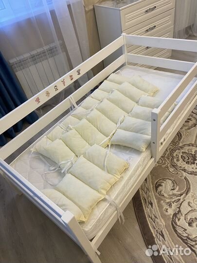 Кровать с матрасом+ бортики в подарок