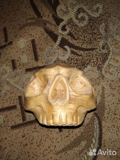 Череп деревянный