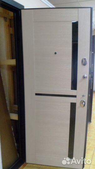 Дверь входная 
