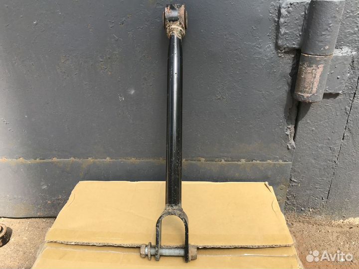 Тяга задняя поперечная Dodge Challenger 09-14