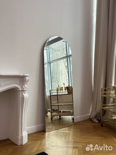 Зеркало напольное