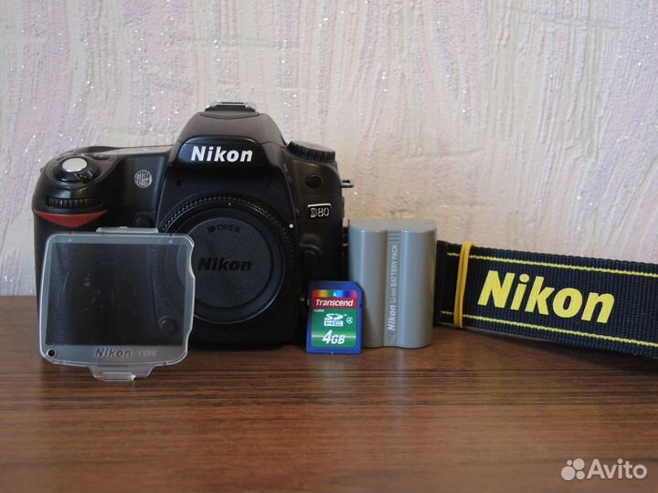 Зеркальный фотоаппарат Nikon D80 (body)
