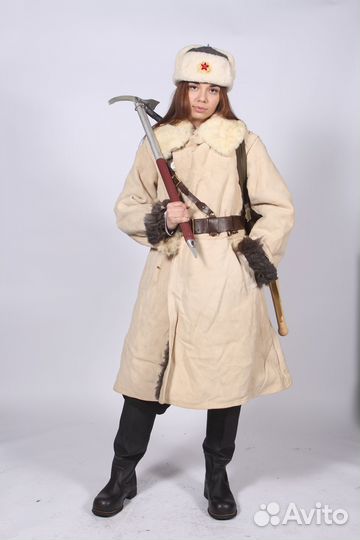 Бекеша белая с белым мехом до 52 размера