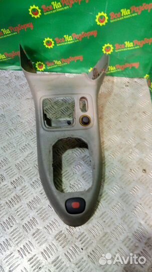 Консоль центральная Renault Symbol седан 1.4 2005