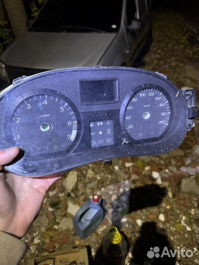Спидометр largus рабочий но нет стрелок