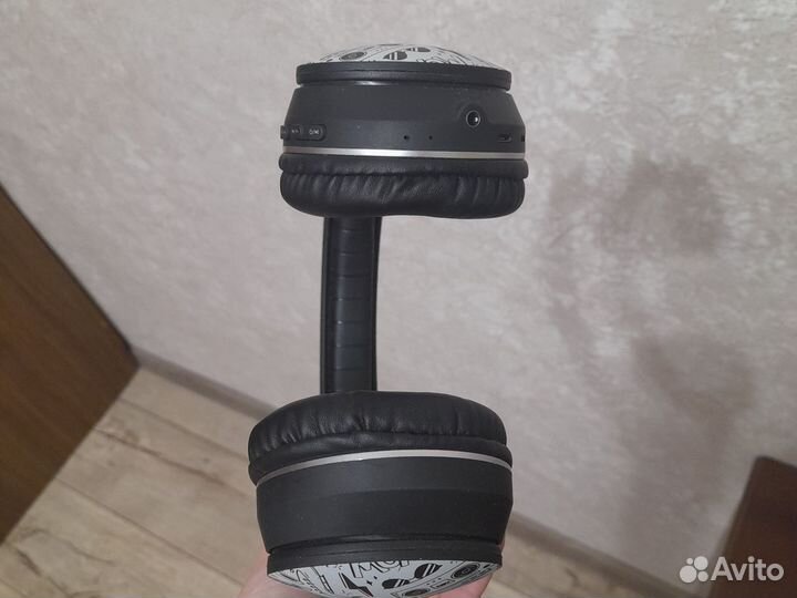 Беспроводные наушники накладные