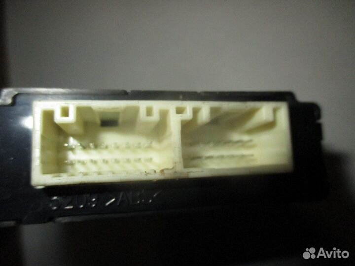 Блок управления правым зеркалом