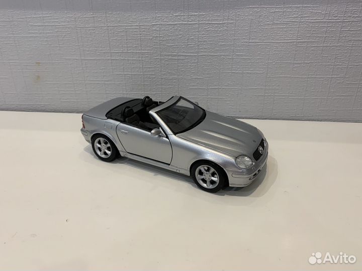 Mercedes slk r170. 1:18 Maisto