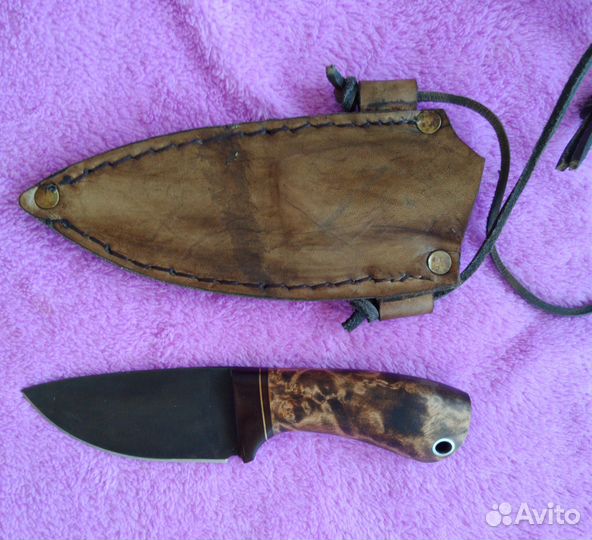 Нож шейный ручной работы с ножнами. Рукоять кап