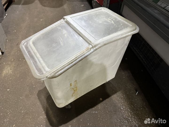 Контейнер передвижной Cambro IBS27