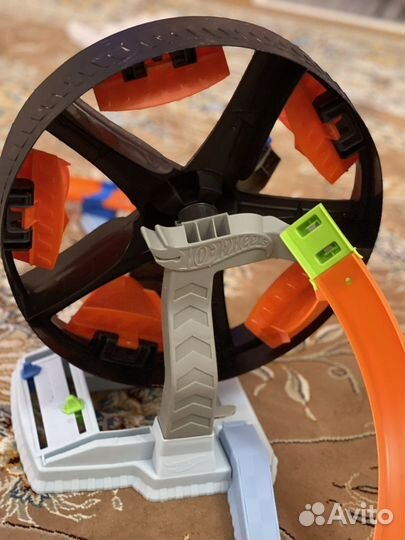 Hot wheels круговое противостояние