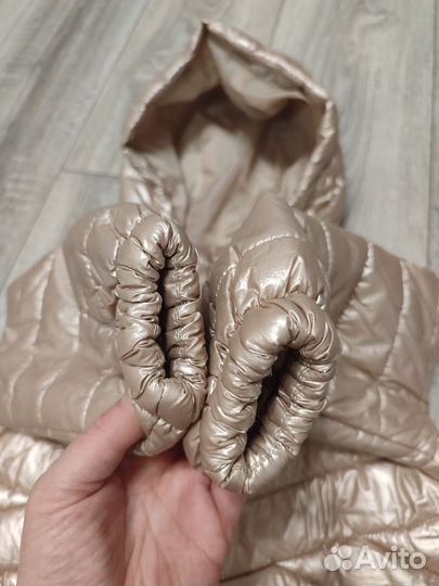 Демисезонная куртка Acoola р. 98 на девочку