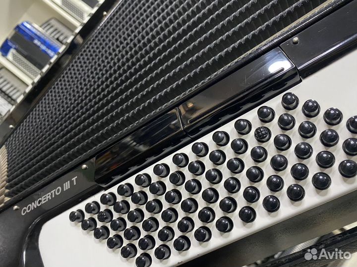 Аккордеон Hohner Concerto III T