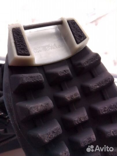 Ботинки для беговых лыж