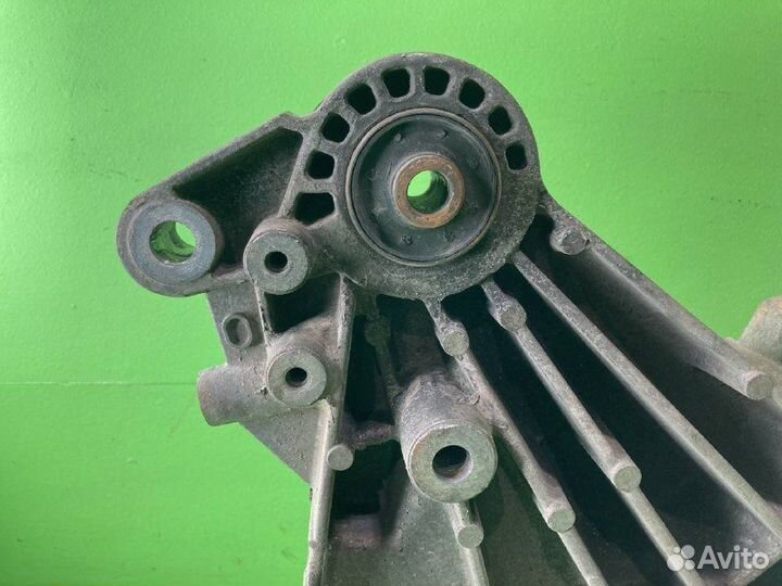 Кронштейн RVI premium