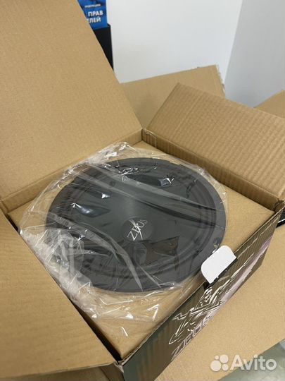 Динамики Zeus 8.1