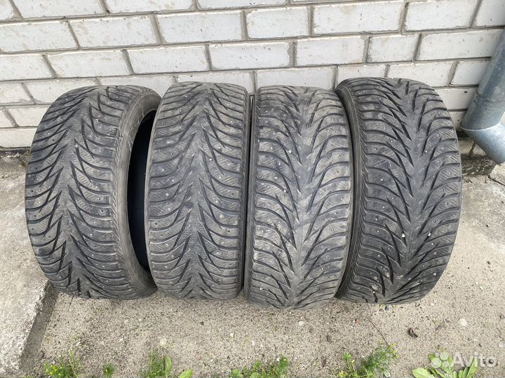 Yokohama 126S 235/45 R18 98R