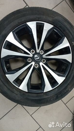 Комплект оригинальных колес на lexus nx