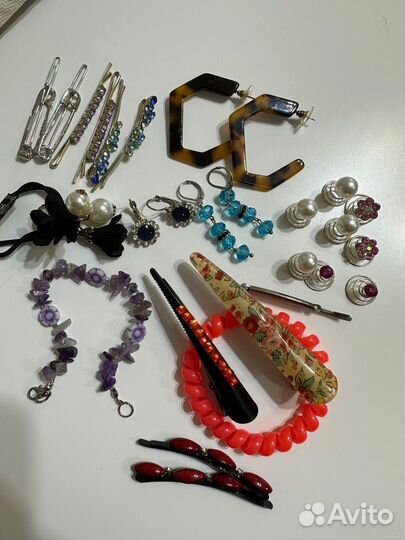 Набор украшений д/девочек- серьги браслет заколки
