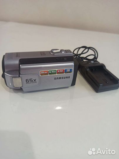 Цифровая видеокамера