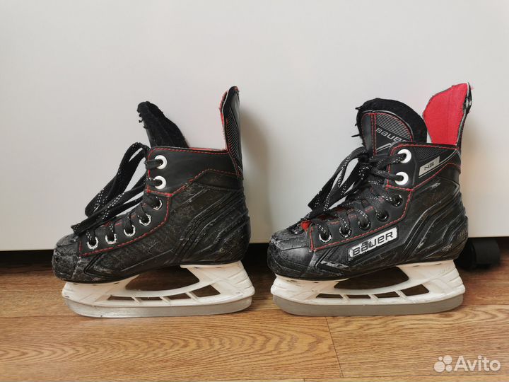 Хоккейные коньки bauer