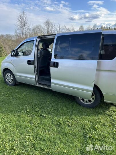 Hyundai Grand Starex 2.5 AT, 2009, 293 700 км