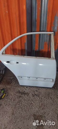 Дверь задний правый на Mercedes W210