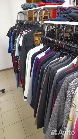 Вешалка наполная для одежды