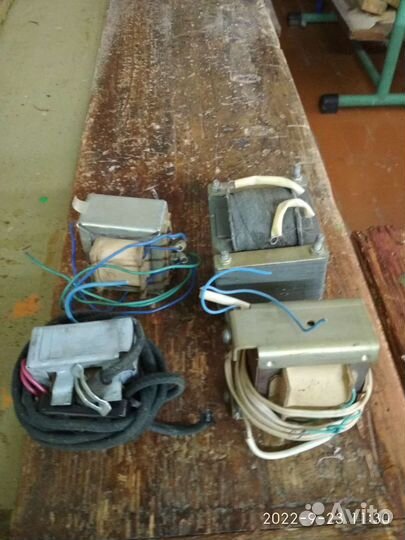 Трансформаторы. Понижающие 220/12 и т.д