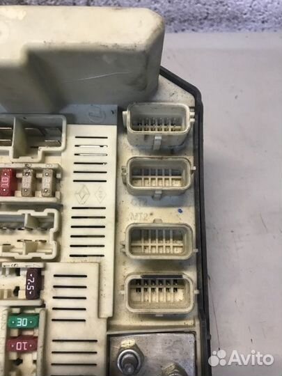 Блок предохранителей Renault Megan 2 седан 1.6