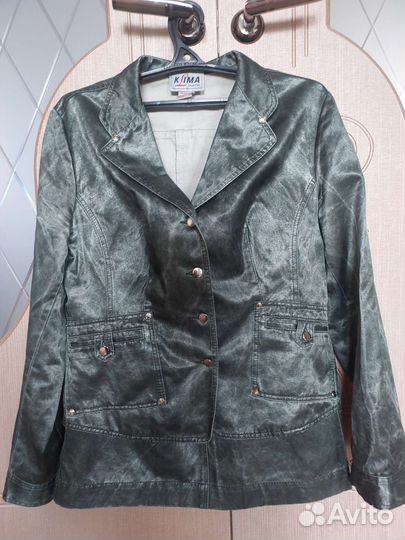 Костюм женский