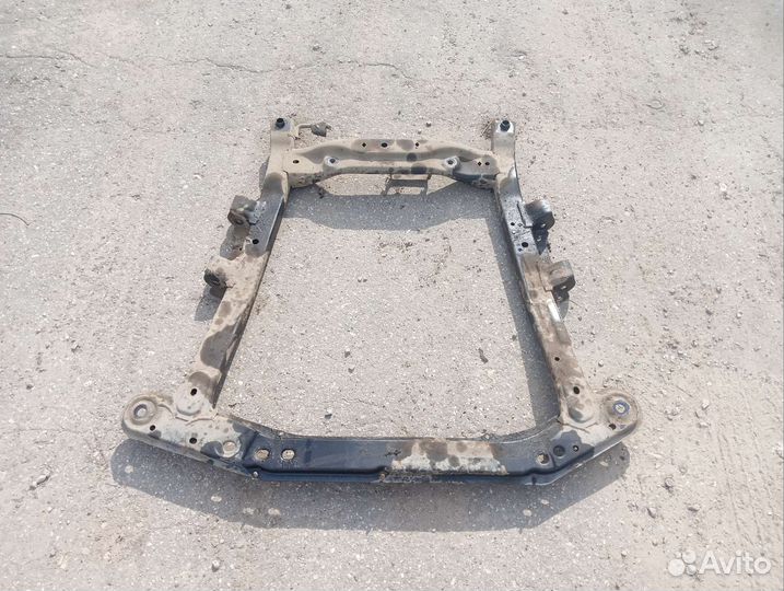 Подрамник renault logan 1