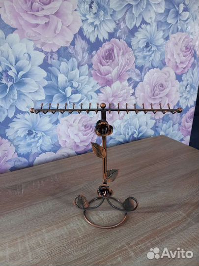 Кованый держатель для украшений