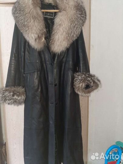 Кожаный плащ